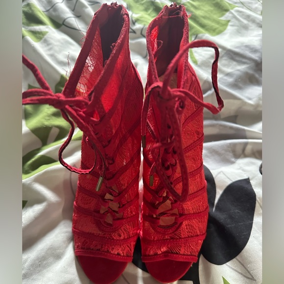 ❌SOLD❌JustFab Red Heels - Picture 5 of 6